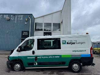 skadebil bedrijf Peugeot Boxer 330 2.2 BlueHDi 140 L2H1 Premium DC 2022/10