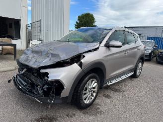 Schadeauto Hyundai Tucson 1.6 GDi Premium 2016/3