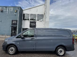 krockskadad bil bedrijf Mercedes Vito 114 CDL Lang 2020/6