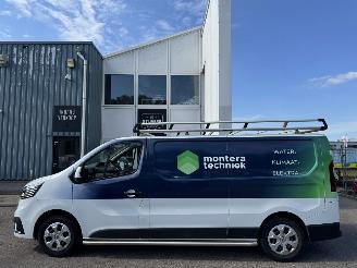 krockskadad bil bedrijf Renault Trafic 2.0 dcl 110 T30 L2H1 Work Edition 2022/5
