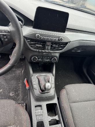 Ford Focus 1.0 EcoBoost Hybride ST Line Style picture 13