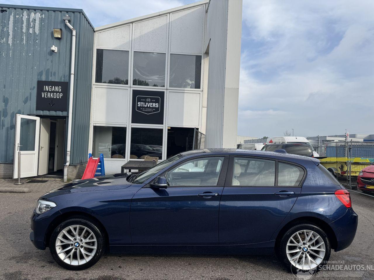 BMW 1-serie 116i Essentialistische