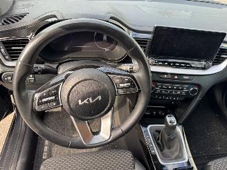 Kia Ceed 1.5 T-GDI GT- LINE Edition picture 11