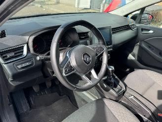 Renault Clio 1.0 TCe 90 Equilibre picture 9