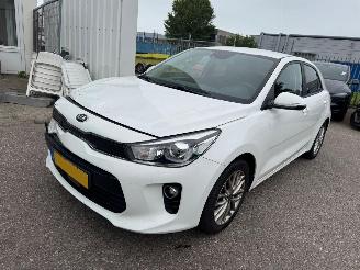 uszkodzony samochody osobowe Kia Rio 1.0 TGDI First Edition 2017/4