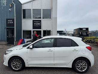 Kia Rio 1.0 TGDI First Edition picture 2