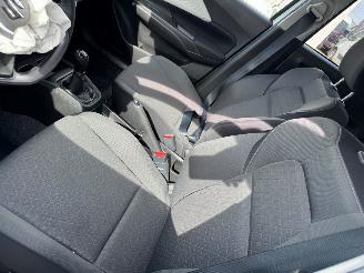 Suzuki Swift 1.2 Select Smart Hybrid picture 17