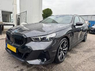 skadebil auto BMW 5-serie Touring 530e xDrive 2026/3