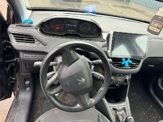Peugeot 208 1.0 VTi Access picture 8