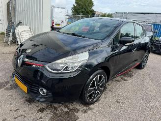 damaged passenger cars Renault Clio 0.9 TCe Expression 2013/10