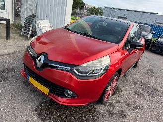 Auto incidentate Renault Clio 0.9 TCe Dynamique 2013/9