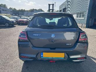 Suzuki Swift 1.2 Comfort Smart Hybrid picture 4