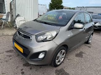 Vaurioauto  passenger cars Kia Picanto 1.0 CVVT Comfort Pack 2012/4