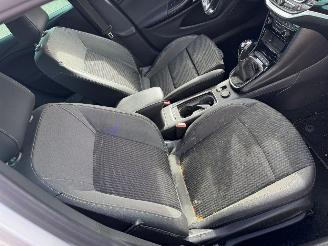 Opel Astra 1.2 Design & Tech picture 14