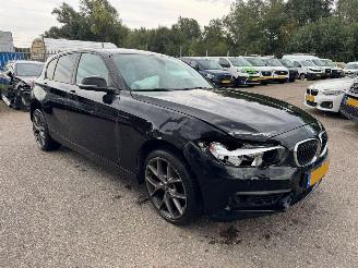 BMW 1-serie 118i Essential picture 6