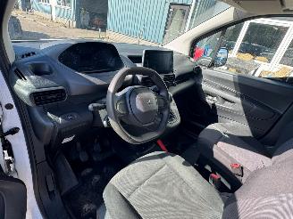 Peugeot Partner 1.5 BlueHDI Premium Long picture 11
