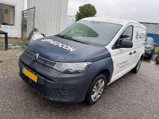 Schadeauto Volkswagen Caddy Cargo MAXI 2.0 AUTOMAAT TDI 122 PK Comfort MODIFIED PARTITION WALL 2023/12