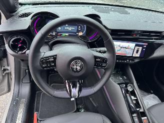 Alfa Romeo Junior 1.2 Turbo Hybrid Ibrida Ti AUTOMAAT picture 8