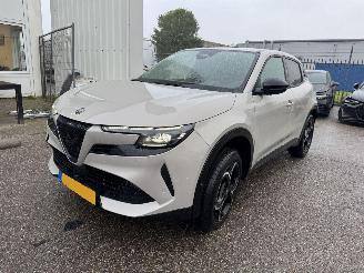 damaged passenger cars Alfa Romeo Junior 1.2 Turbo Hybrid Ibrida Ti AUTOMAAT 2026/3