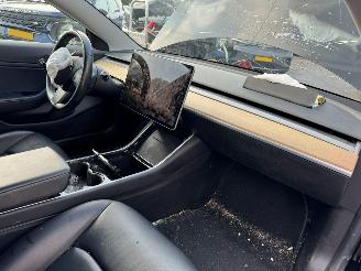 Tesla Model 3 Long Range RWD 75 kWh 287 PK picture 20