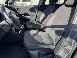 Renault Captur 0.9 TCe Dynamique picture 9