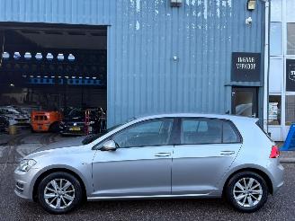 Schadeauto Volkswagen Golf 1.0 TSI Edition 2016/10