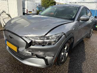 Auto incidentate Ford Mustang Mach-e RWD 75 kWh 270 PK 2021/12