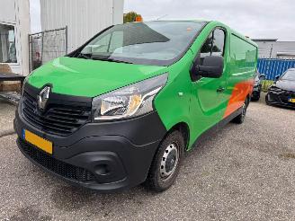 krockskadad bil bedrijf Renault Trafic 1.6 dCi T29 L2H1 Comfort Energy 2020/6