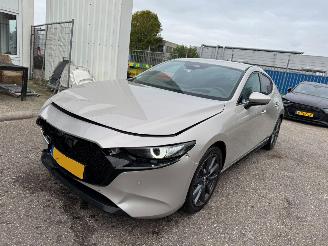 Damaged car Mazda 3 2.5 e-SkyActiv-G M Hybrid 140 Exc-line Bns Edition 2026/4