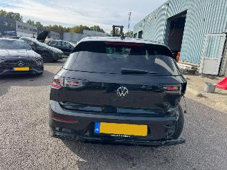 Volkswagen Golf 1.5 TSI R-Line Edition picture 4