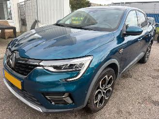 Vaurioauto  passenger cars Renault Arkana 1.6 E-Tech hybrid 145 techno 2023/3