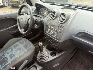 Ford Fiesta 1.3-8V Cool & Sound picture 9