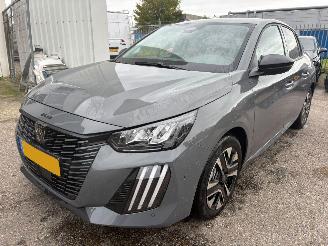 krockskadad bil auto Peugeot 208 1.2 Turbo 100 Allure 2026/6