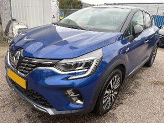 krockskadad bil auto Renault Captur 1.6 E-Tech Plug-in Hybrid 160 Initiale Paris 2021/11