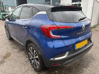 Renault Captur 1.6 E-Tech Plug-in Hybrid 160 Initiale Paris picture 3