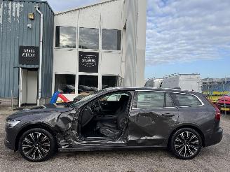 Vaurioauto  passenger cars Volvo V-60  2023/5
