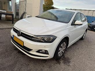 Voiture accidenté Volkswagen Polo 1.0 AUTOMAAT TSI Comfortline 2019/1