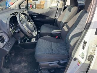 Toyota Yaris 1.0 VVT-i Aspiration picture 18