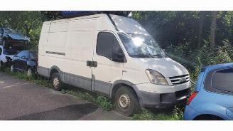 Coche siniestrado Iveco Daily New Daily IV, Van, 2006 / 2011 29L14C, 29L14C/P, 29L14V, 29L14V/P 2008/2