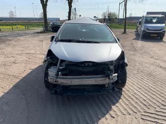 Toyota Yaris Yaris III (P13), Hatchback, 2010 / 2020 1.5 16V Hybrid picture 2