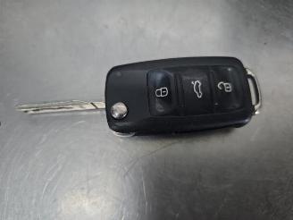 Coche siniestrado Volkswagen Up! Up! (121), Hatchback, 2011 1.0 12V 60 2014/5