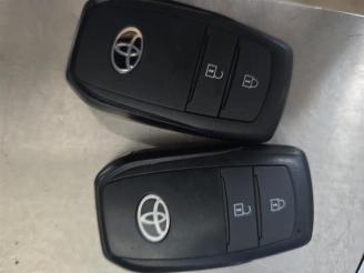 Uttjänta bilar auto Toyota Yaris Yaris IV (P21/PA1/PH1), Hatchback, 2020 1.5 12V Hybrid 115 2023/9