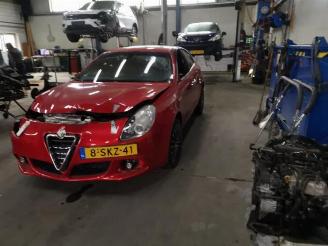 Vrakbiler auto Alfa Romeo Giulietta Giulietta (940), Hatchback, 2010 / 2020 1.4 TB 16V MultiAir 2013/10