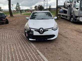 Vaurioauto  passenger cars Renault Clio 1.5 dci 2015/4