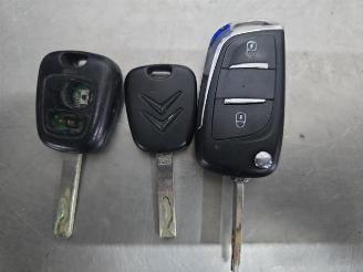 Uttjänta bilar auto Citroën C1 C1, Hatchback, 2005 / 2014 1.0 12V 2011/6