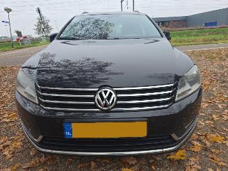 uszkodzony samochody osobowe Volkswagen Passat  2013/3