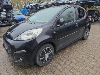 Peugeot 107 107, Hatchback, 2005 / 2014 1.0 12V picture 2