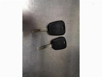 Salvage car Toyota Aygo Aygo (B10), Hatchback, 2005 / 2014 1.0 12V VVT-i 2010/4