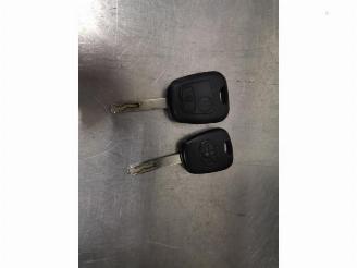 Dezmembrări autoturisme Toyota Aygo Aygo (B10), Hatchback, 2005 / 2014 1.0 12V VVT-i 2010/4