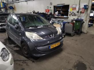 Peugeot 107 107, Hatchback, 2005 / 2014 1.0 12V picture 2